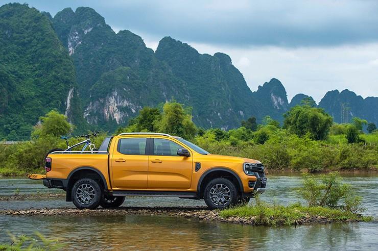Giá xe Ford Ranger lăn bánh tháng 7/2023, giảm 50% phí trước bạ